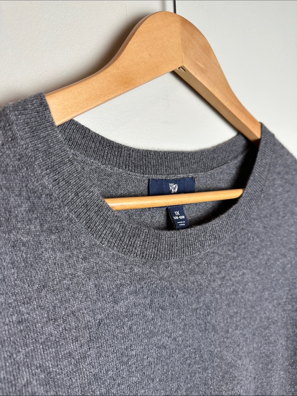 Lands' End Cashmere 100% Gray Short Sleeve Crewneck Tee Women’s minimalist - Picture 5 of 7